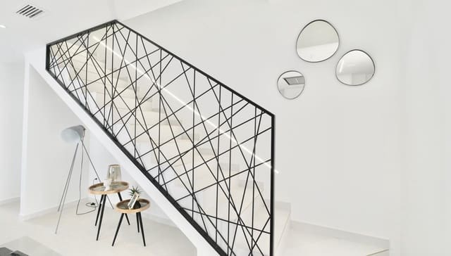 4 slaapkamer Halfvrijstaande villa te koop in Guardamar del Segura met zwembad - € 507.050 (Ref: 8620085)