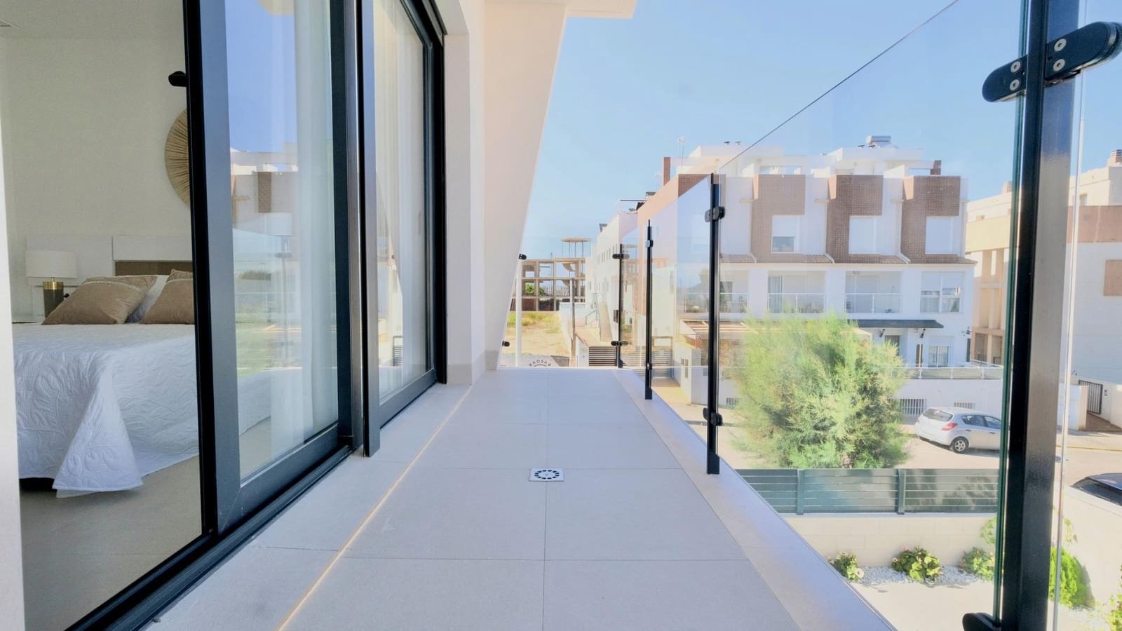 4 soveværelse Semi-Rækkehus til salg i Guardamar del Segura med swimmingpool - € 507.050 (Ref: 8620085)