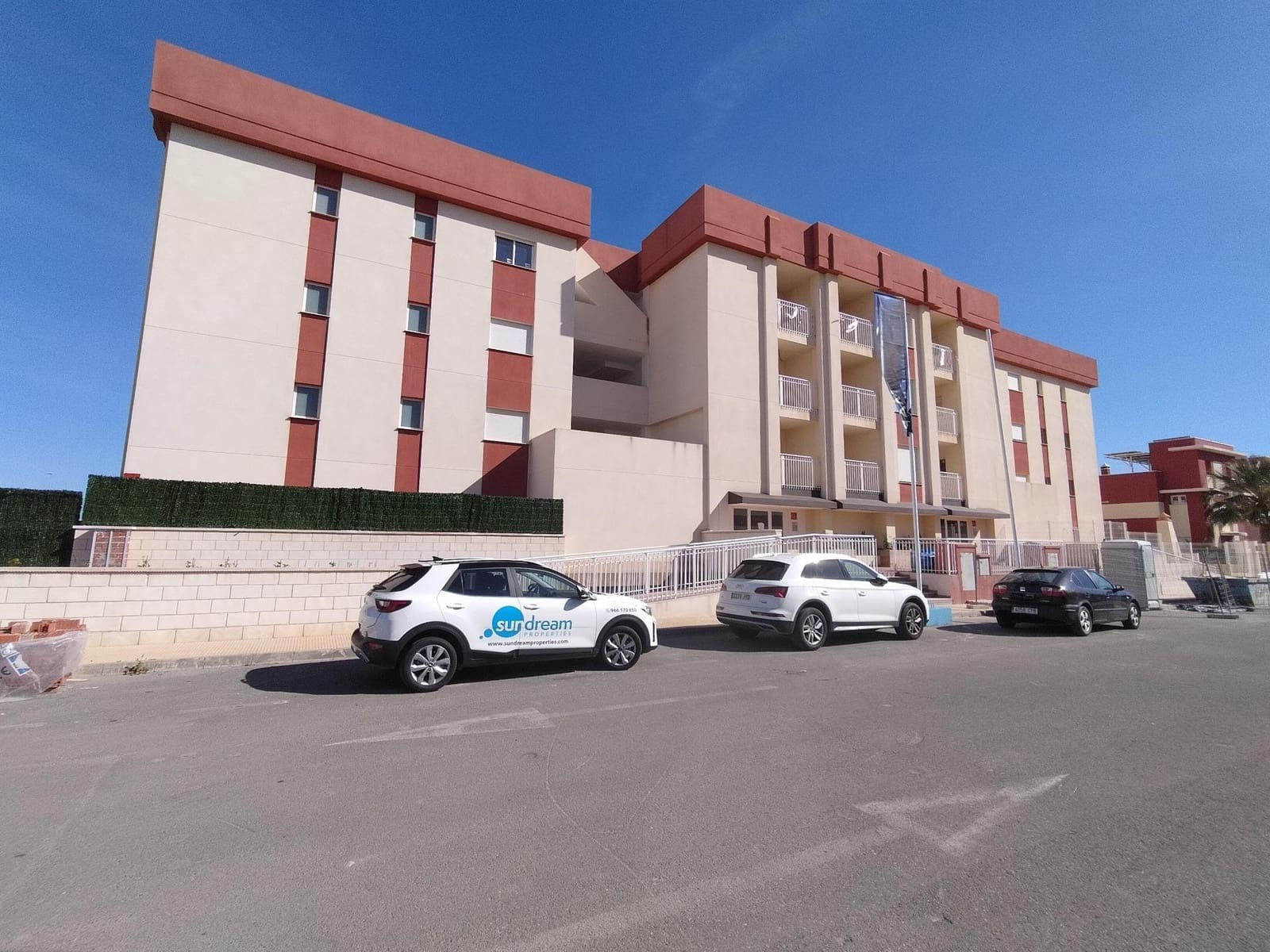 2 slaapkamer Appartement te koop in Orihuela Costa met zwembad garage - € 187.500 (Ref: 8813338)