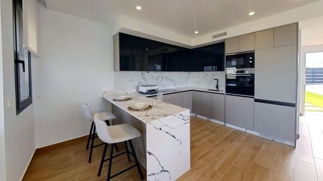 3 soverom Kjedet enebolig til salgs i Algorfa med svømmebasseng - € 473 000 (Ref: 8932355)