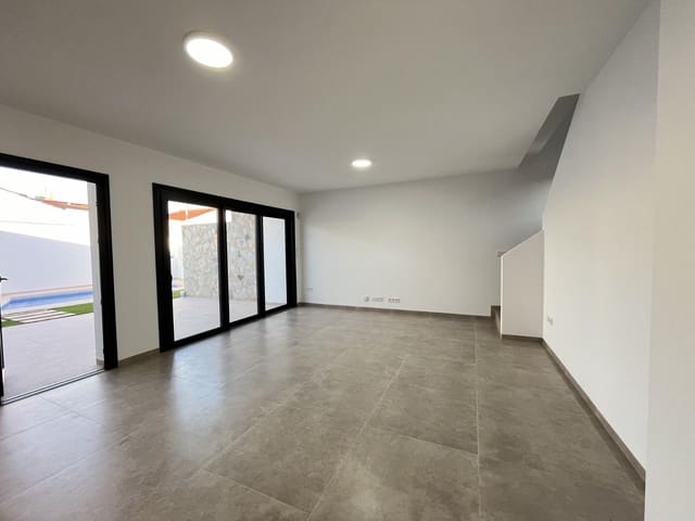 3 bedroom Villa for sale in Lo Pagan, San Pedro del Pinatar with pool - € 445,000 (Ref: 9020629)