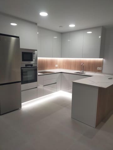 Chalet de 3 habitaciones en Daya Nueva en venta con piscina - 359.900 € (Ref: 9057732)