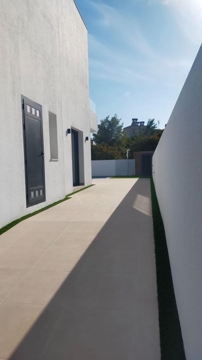 3 bedroom Villa for sale in Daya Nueva with pool - € 359,900 (Ref: 9057732)