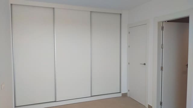 Chalet de 3 habitaciones en Daya Nueva en venta con piscina - 359.900 € (Ref: 9057732)