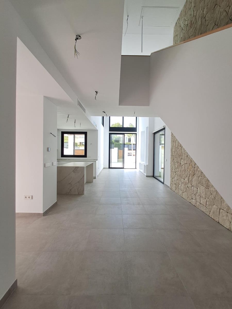 Chalet de 4 habitaciones en Alfaz del Pi / L'Alfàs del Pi en venta con piscina - 875.000 € (Ref: 9143109)