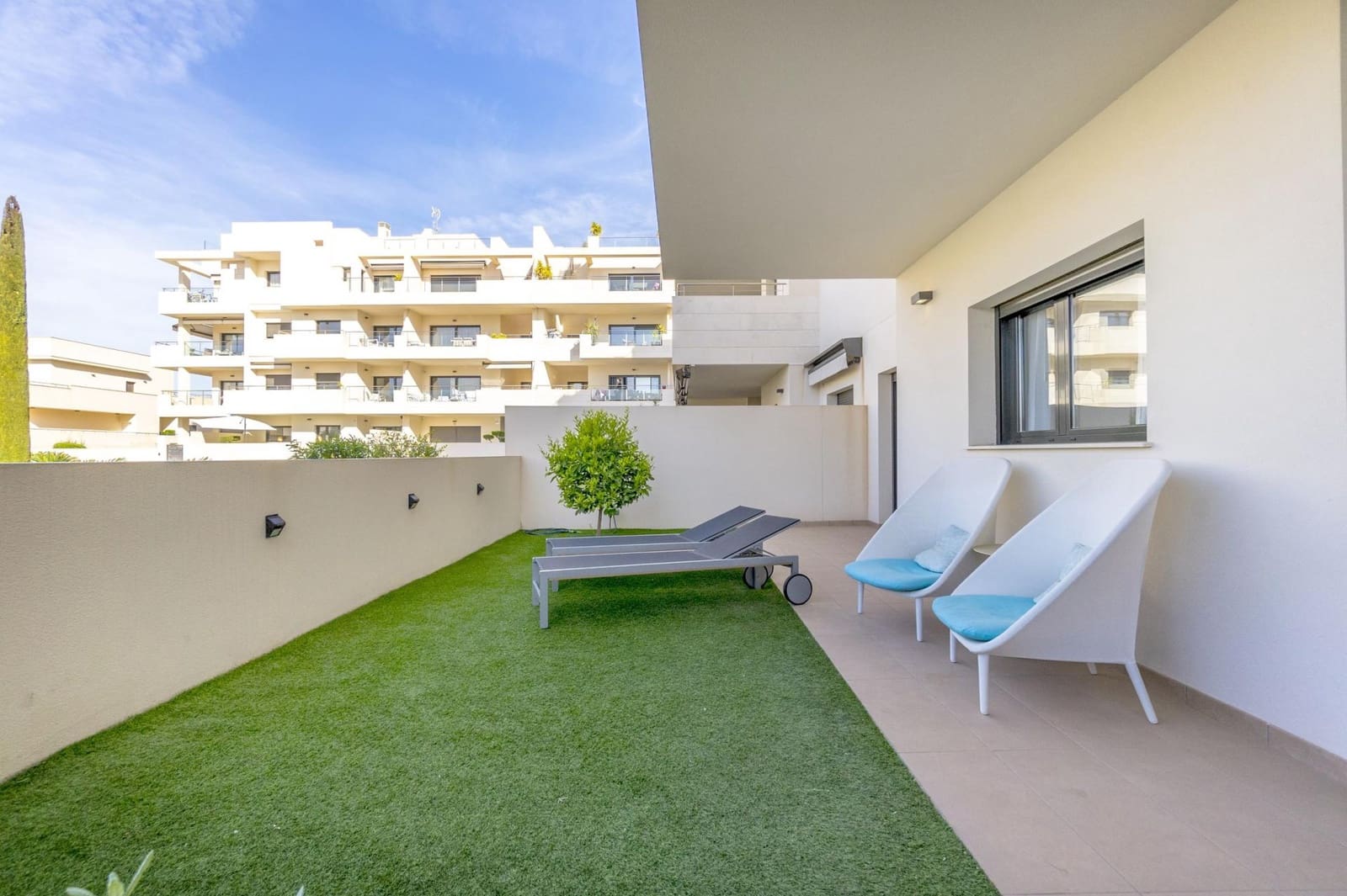 2 makuuhuone Huoneisto myytävänä paikassa Orihuela Costa mukana uima-altaan - 310 000 € (Ref: 9143111)