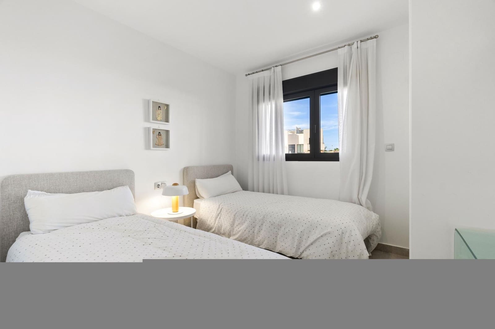 2 makuuhuone Huoneisto myytävänä paikassa Orihuela Costa mukana uima-altaan - 310 000 € (Ref: 9143111)
