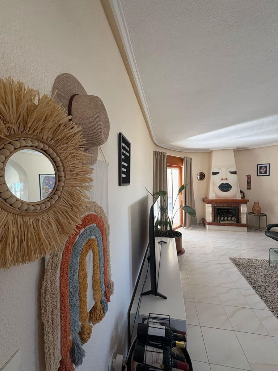 4 bedroom Villa for sale in Ciudad Quesada with pool garage - € 530,000 (Ref: 9149483)