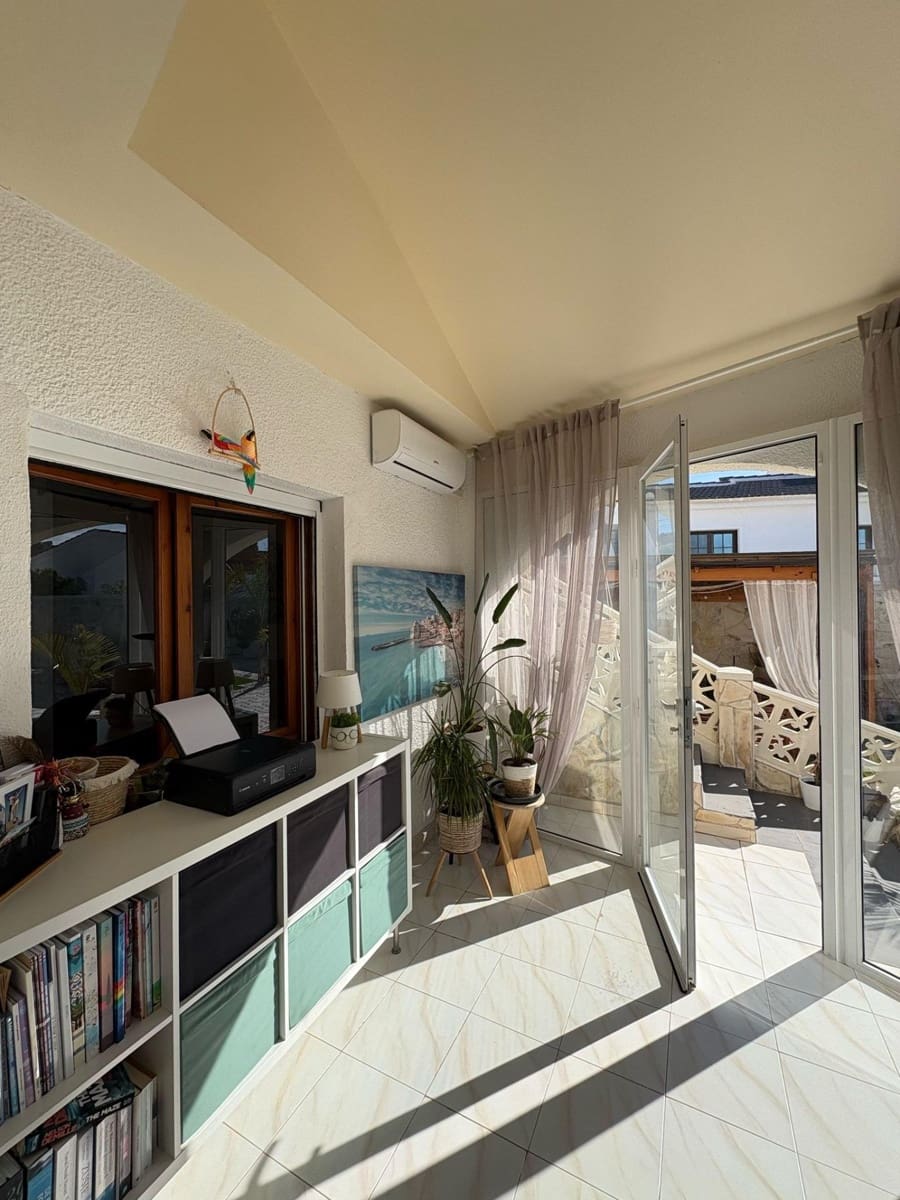 4 bedroom Villa for sale in Ciudad Quesada with pool garage - € 530,000 (Ref: 9149483)