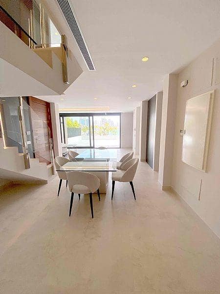 3 soverom Penthouse til salgs i Benidorm med svømmebasseng garasje - € 1 650 000 (Ref: 9154265)