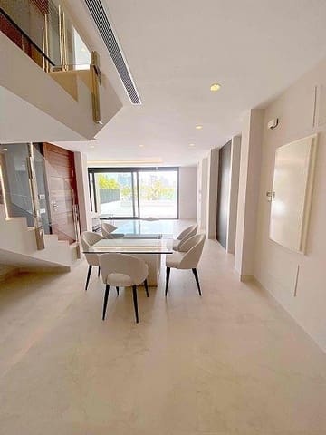 3 soverom Penthouse til salgs i Poniente, Benidorm med svømmebasseng garasje - € 1 650 000 (Ref: 9154265)