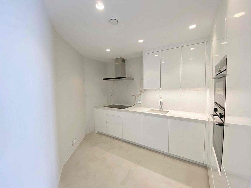 3 soverom Penthouse til salgs i Benidorm med svømmebasseng garasje - € 1 650 000 (Ref: 9154265)