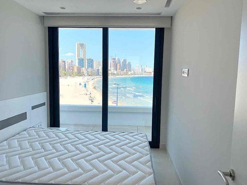 3 soverom Penthouse til salgs i Benidorm med svømmebasseng garasje - € 1 650 000 (Ref: 9154265)