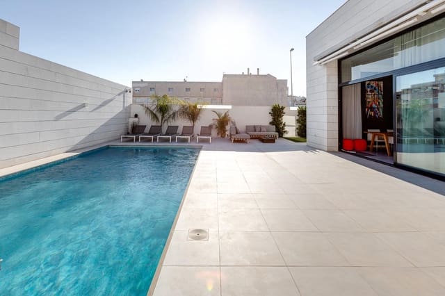 3 slaapkamer Villa te koop in Pilar de la Horadada met zwembad garage - € 395.000 (Ref: 9156124)