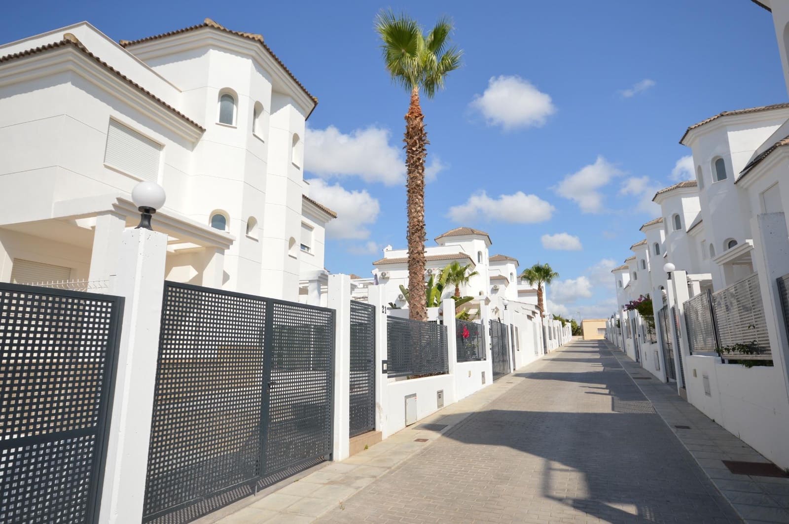 3 soverom Villa til salgs i La Marina med svømmebasseng - € 275 000 (Ref: 9161176)