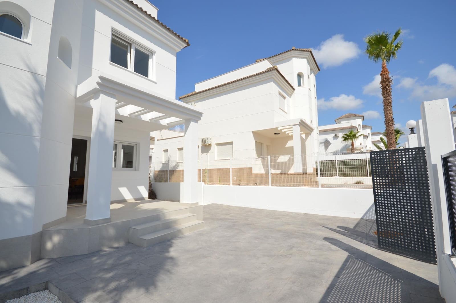 3 soverom Villa til salgs i La Marina med svømmebasseng - € 280 000 (Ref: 9161177)