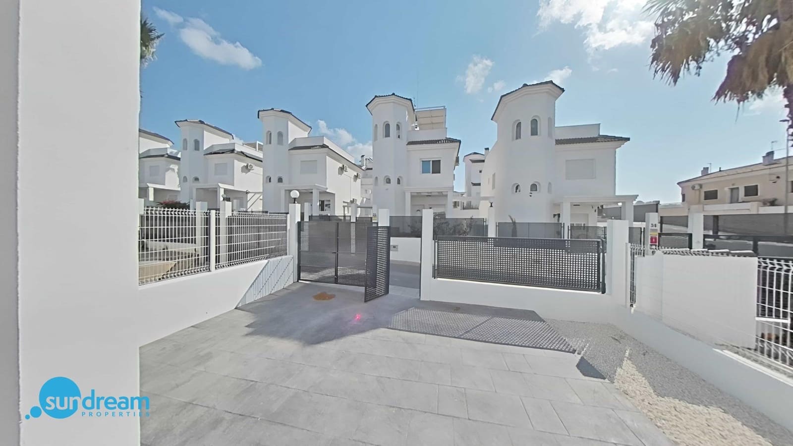 3 soverom Villa til salgs i La Marina med svømmebasseng - € 280 000 (Ref: 9161177)