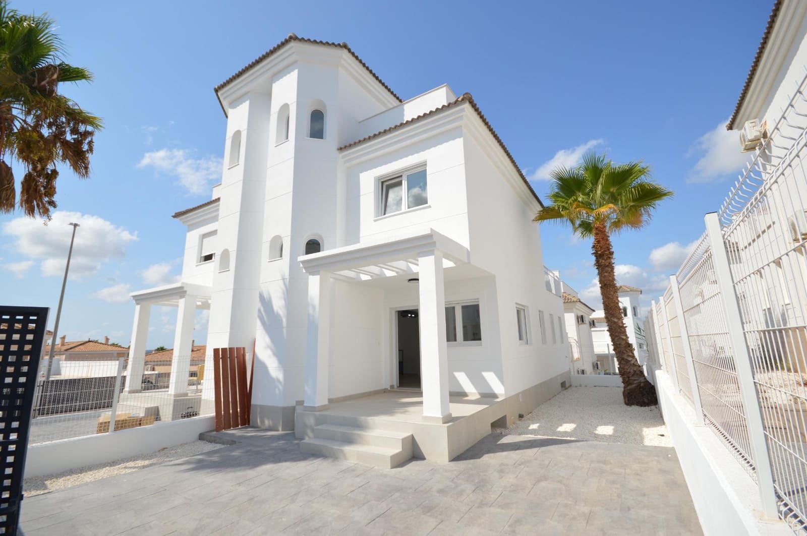 3 soverom Villa til salgs i La Marina med svømmebasseng - € 280 000 (Ref: 9161177)