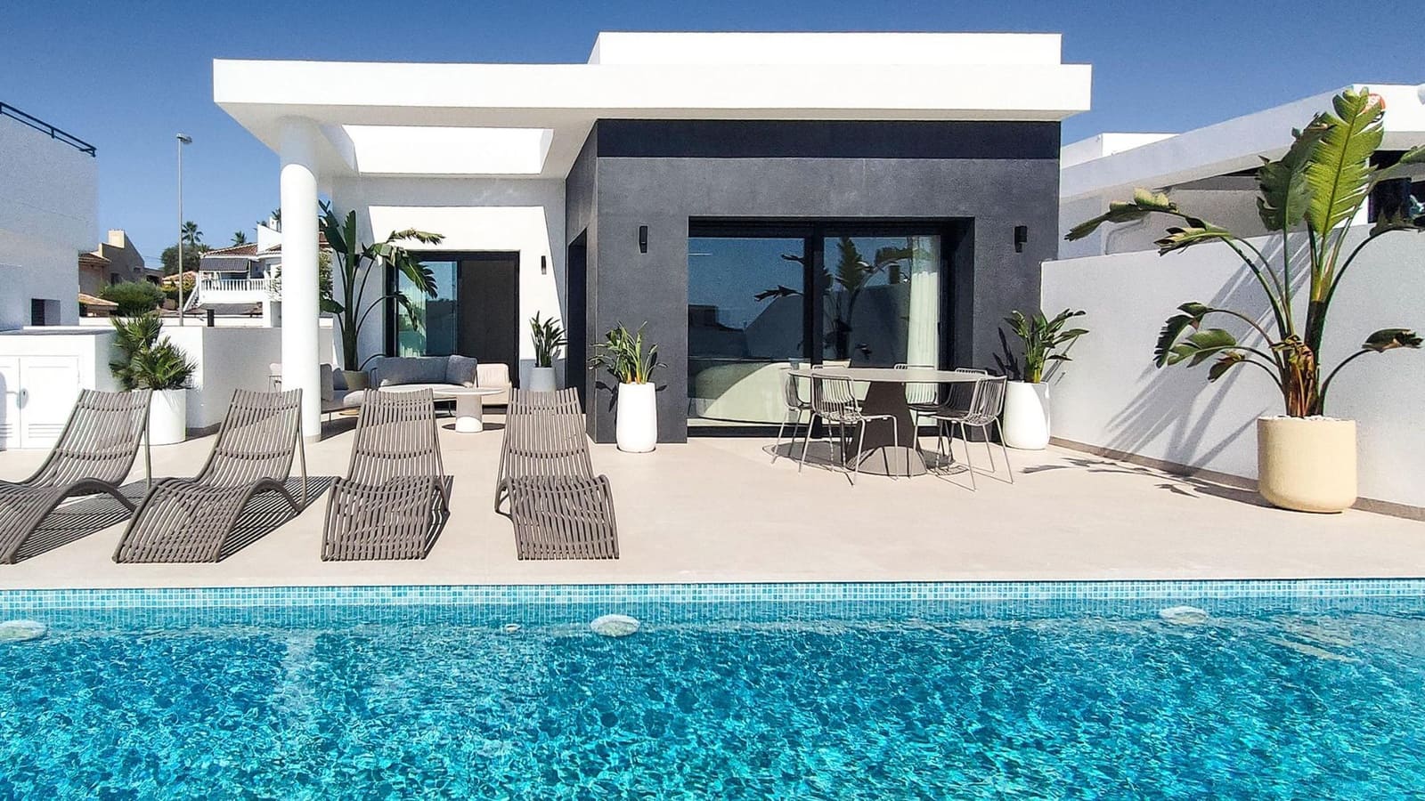 4 Zimmer Villa zu verkaufen in Ciudad Quesada mit Pool Garage - 810.750 € (Ref: 9353465)