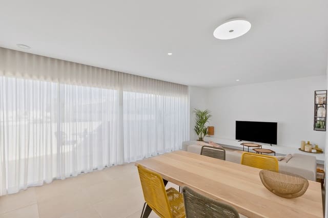 Ático de 3 habitaciones en Los Balcones en venta - 360.000 € (Ref: 9419584)