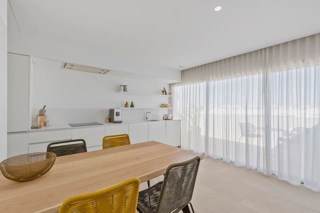 Ático de 3 habitaciones en Los Balcones en venta - 360.000 € (Ref: 9419584)