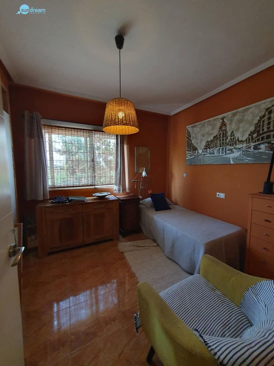 3 slaapkamer Villa te koop in Catral met zwembad - € 265.000 (Ref: 9502580)