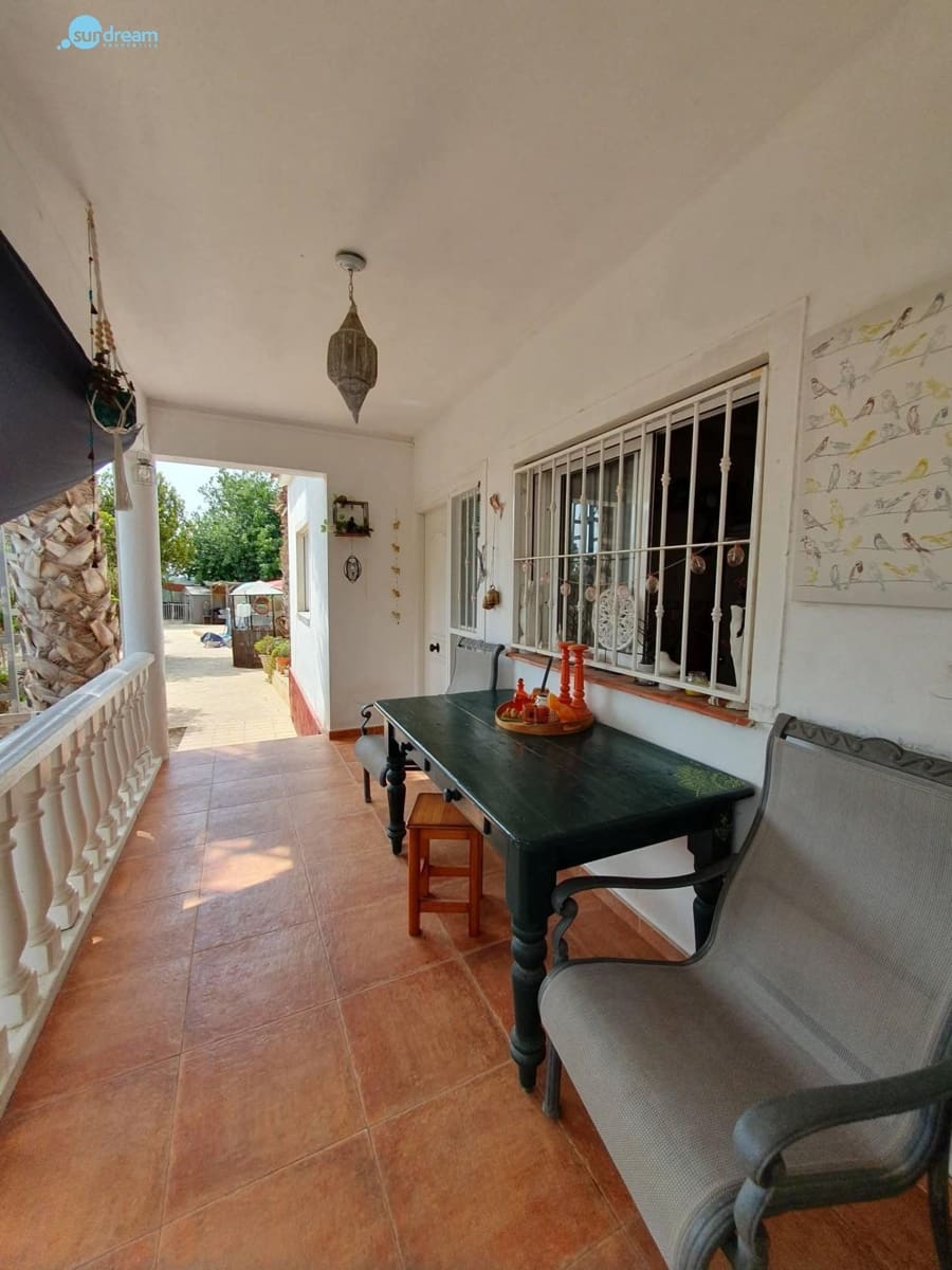 3 slaapkamer Villa te koop in Catral met zwembad - € 265.000 (Ref: 9502580)