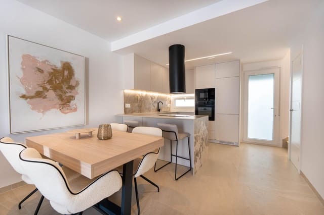 3 soverom Kjedet enebolig til salgs i San Pedro del Pinatar med svømmebasseng - € 389 000 (Ref: 9574787)