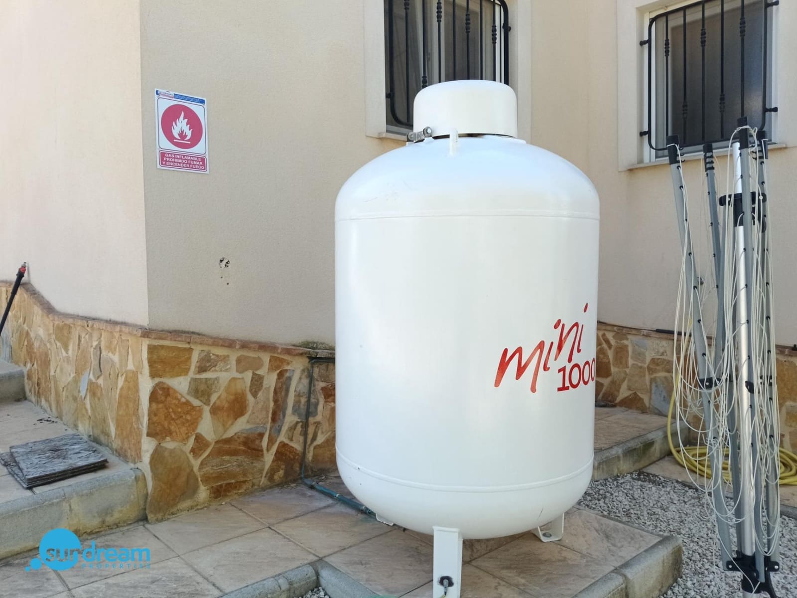 Chalet de 4 habitaciones en La Zarza en venta con piscina - 385.000 € (Ref: 9634491)