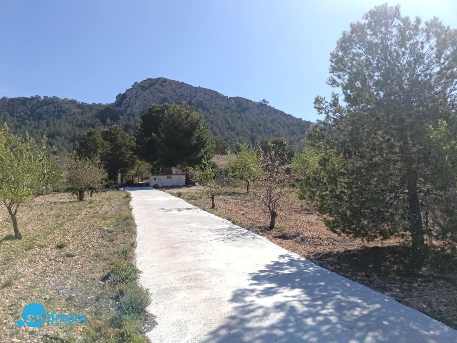 Chalet de 4 habitaciones en La Zarza en venta con piscina - 385.000 € (Ref: 9634491)