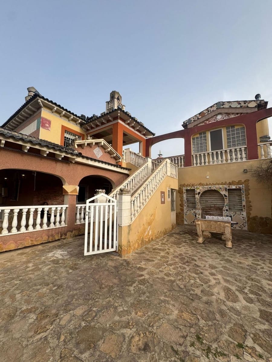 Chalet de 5 habitaciones en Orihuela en venta con piscina garaje - 189.000 € (Ref: 9690952)