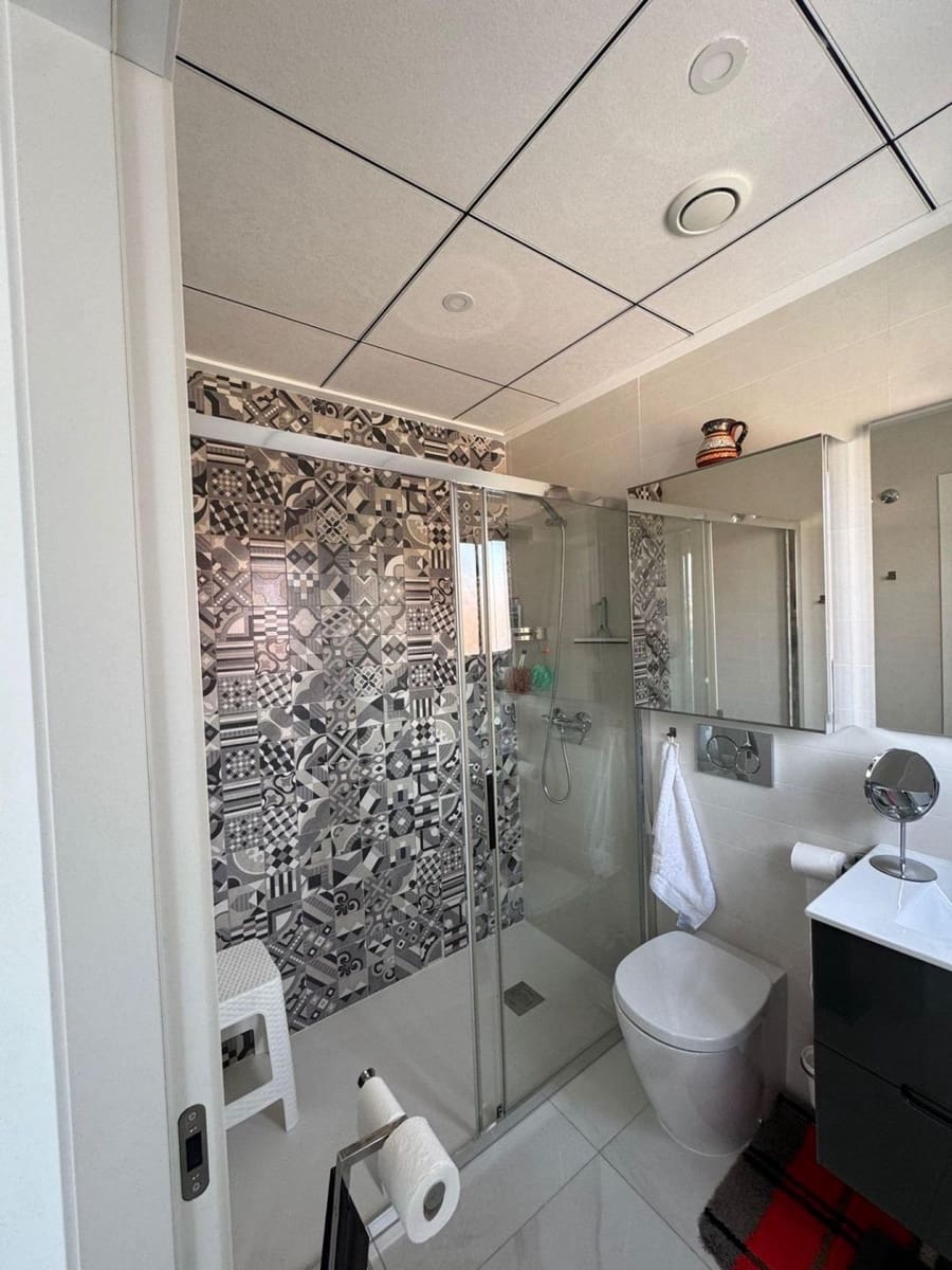 3 soverom Kjedet enebolig til salgs i Bigastro med svømmebasseng garasje - € 238 000 (Ref: 9690954)