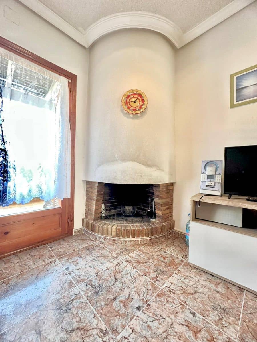 2 bedroom Bungalow for sale in Guardamar del Segura with pool - € 136,000 (Ref: 9695493)