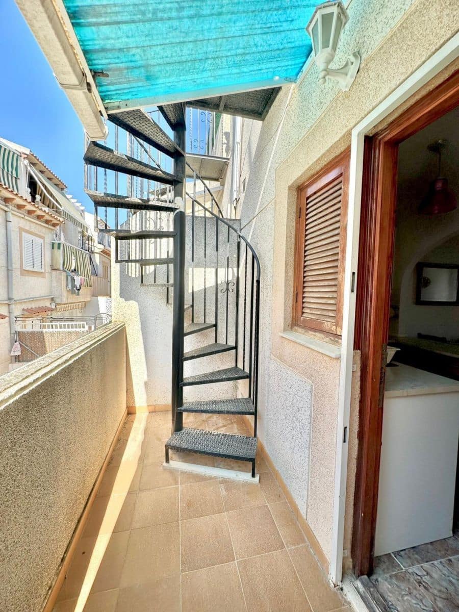 2 bedroom Bungalow for sale in Guardamar del Segura with pool - € 136,000 (Ref: 9695493)