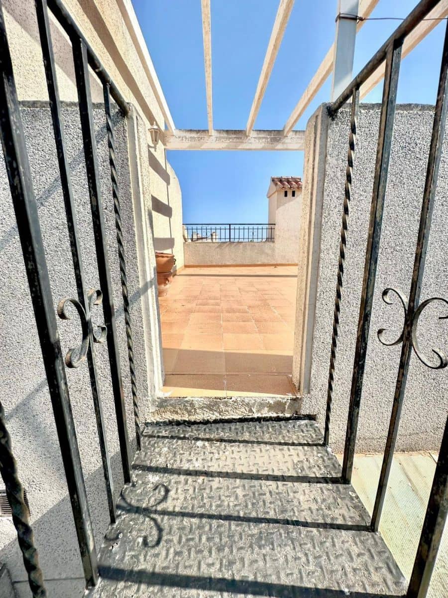 2 bedroom Bungalow for sale in Guardamar del Segura with pool - € 136,000 (Ref: 9695493)