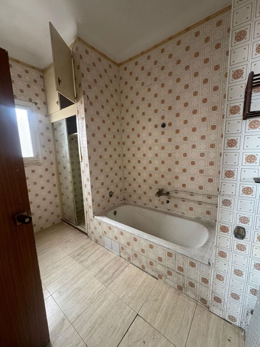 5 soveværelse Lejlighed til salg i Guardamar del Segura - € 263.000 (Ref: 9695498)