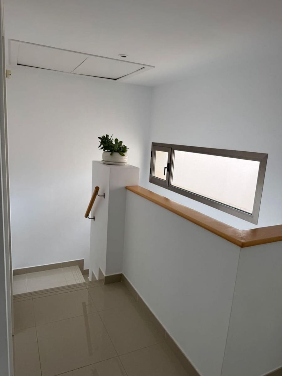 3 sypialnia Dom blizniak na sprzedaż w Punta Prima z basenem garażem - 379 000 € (Ref: 9695502)