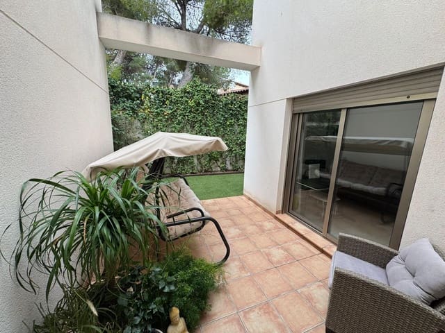 3 sypialnia Dom blizniak na sprzedaż w Punta Prima, Torrevieja z basenem garażem - 379 000 € (Ref: 9695502)