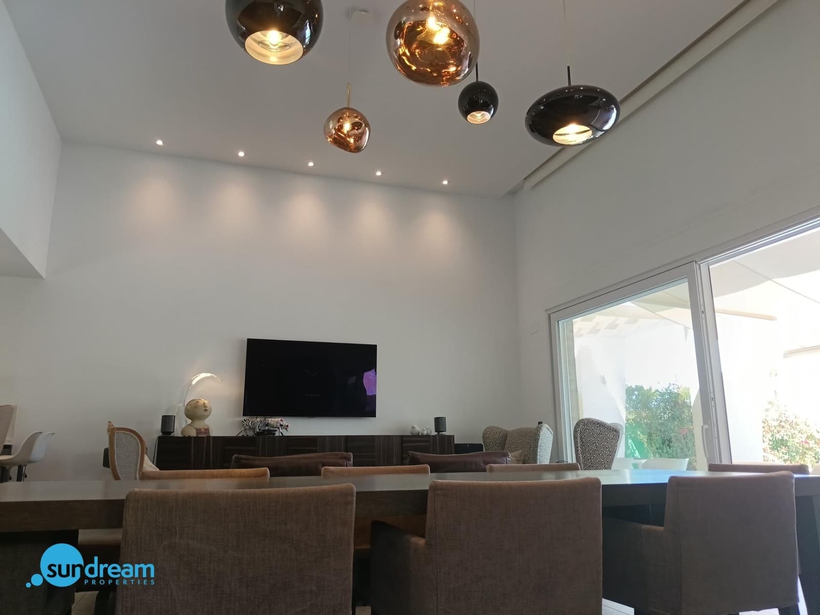 3 bedroom Villa for sale in Algorfa with pool - € 630,000 (Ref: 9720133)