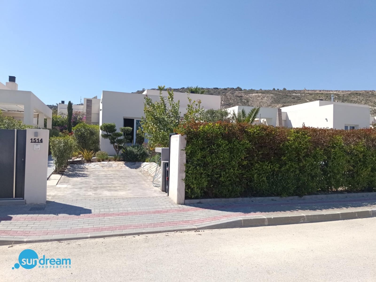 3 bedroom Villa for sale in Algorfa with pool - € 630,000 (Ref: 9720133)