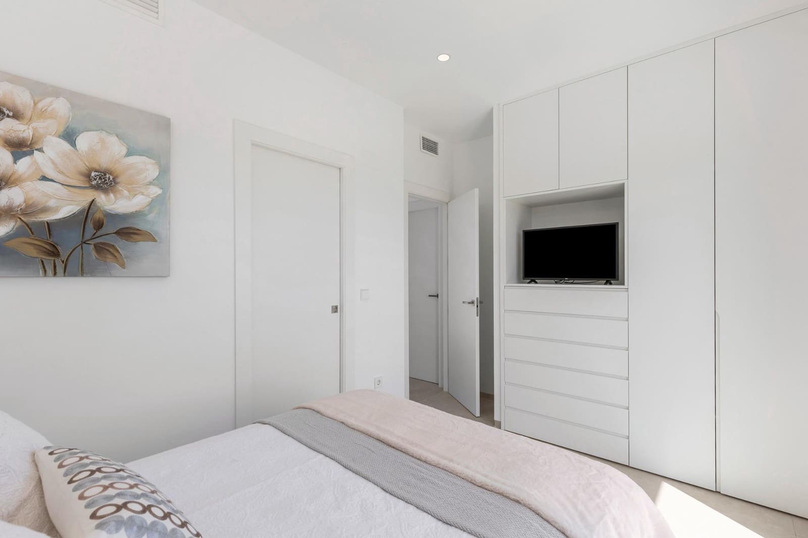 2 soverom Villa til salgs i Los Alcazares med svømmebasseng garasje - € 439 000 (Ref: 9732380)