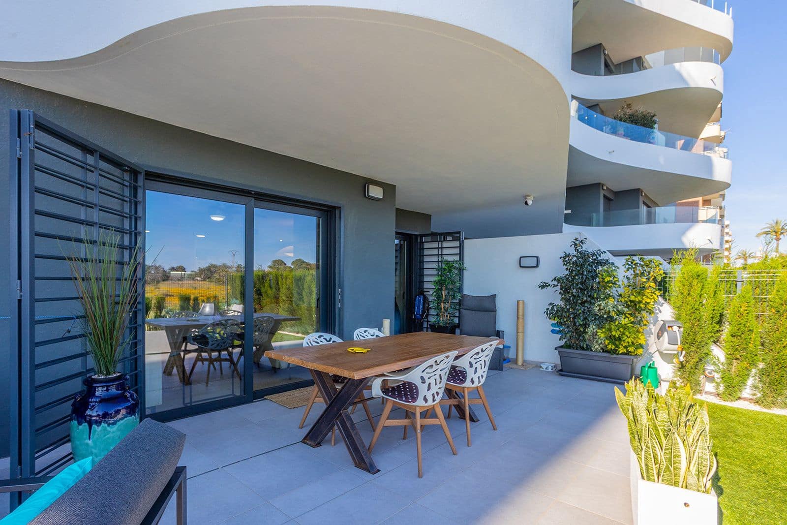 2 bedroom Apartment for sale in Punta Prima - € 519,000 (Ref: 9814388)