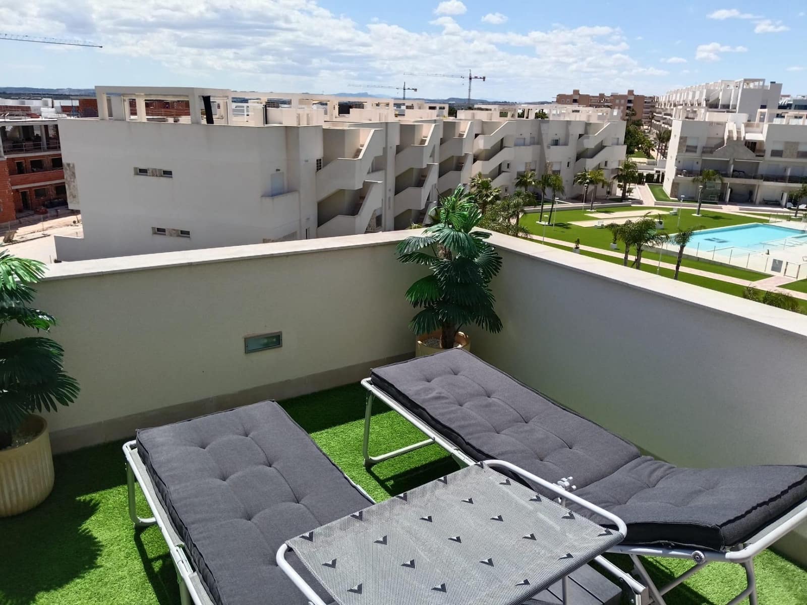 2 quarto Penthouse para venda em El Raso com piscina garagem - 449 000 € (Ref: 9836507)