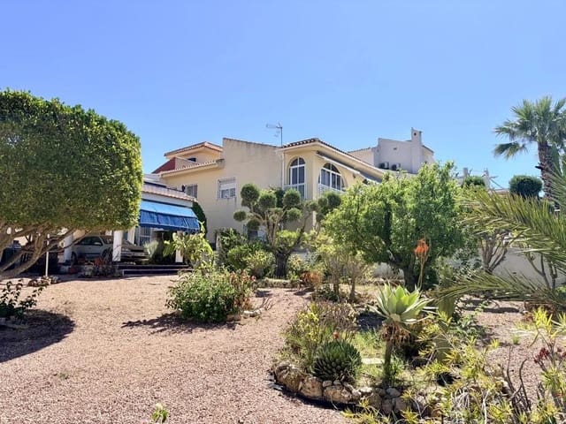4 slaapkamer Villa te koop in Doña Pepa, Rojales met garage - € 580.000 (Ref: 9860260)