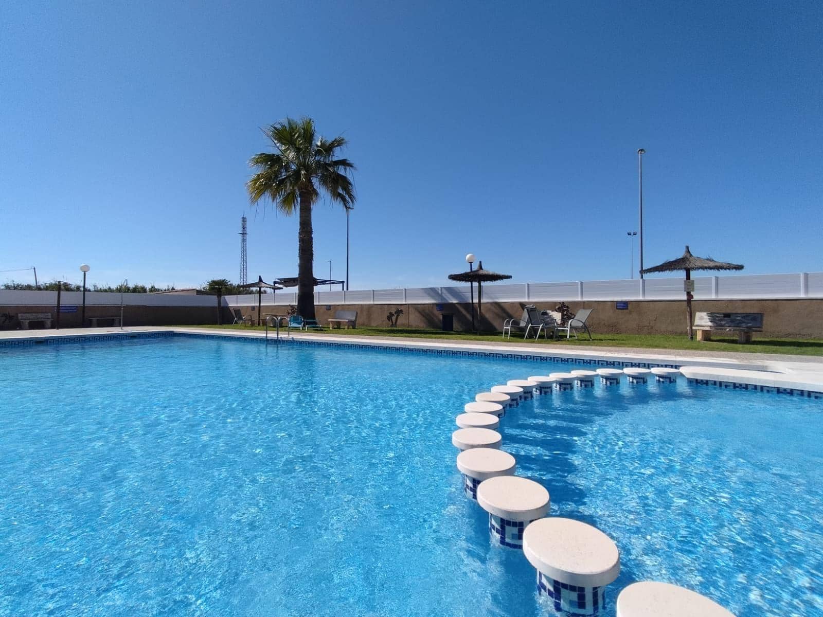 2 bedroom Villa for sale in Algorfa with pool - € 215,000 (Ref: 9868726)