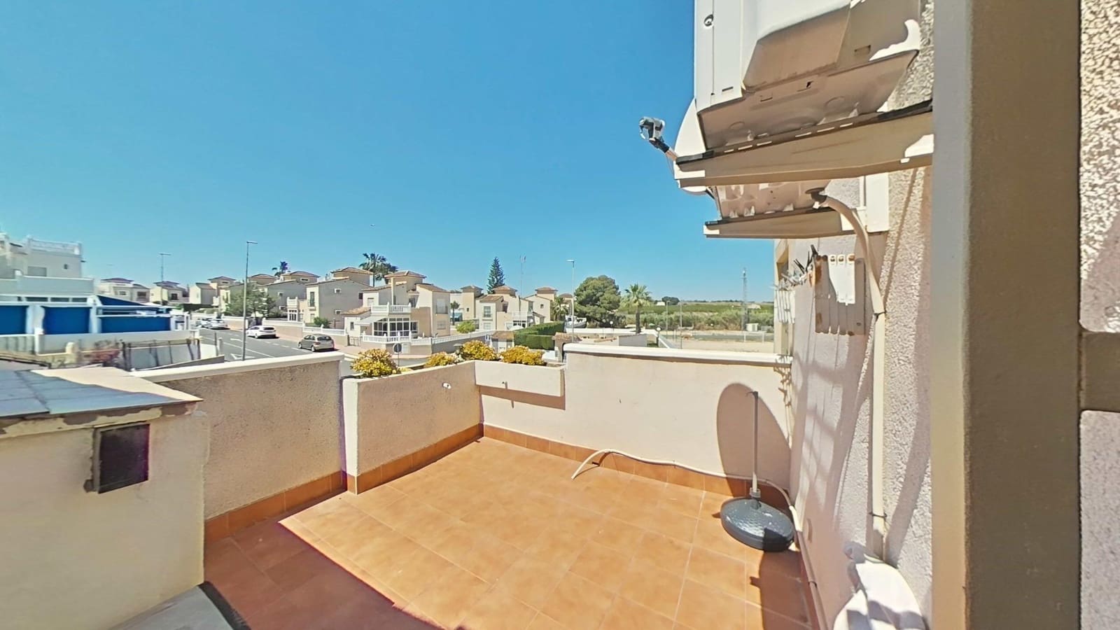 2 bedroom Villa for sale in Algorfa with pool - € 215,000 (Ref: 9868726)