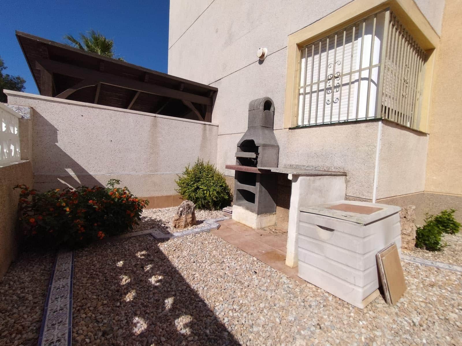 2 bedroom Villa for sale in Algorfa with pool - € 215,000 (Ref: 9868726)