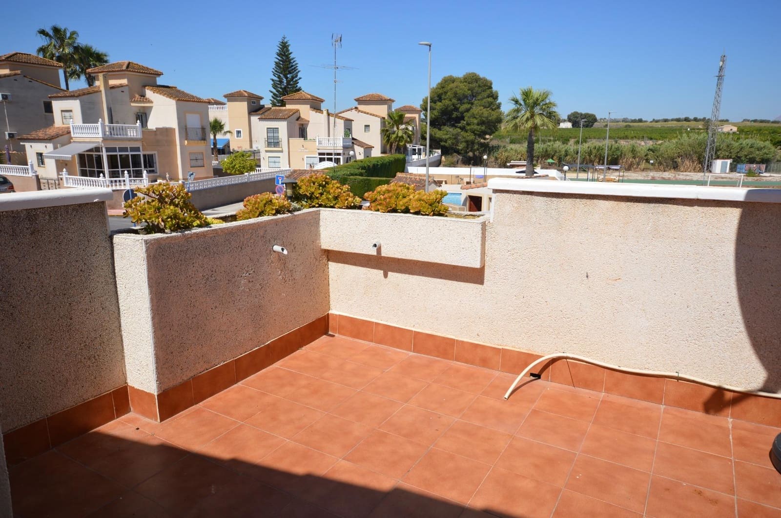 2 bedroom Villa for sale in Algorfa with pool - € 215,000 (Ref: 9868726)