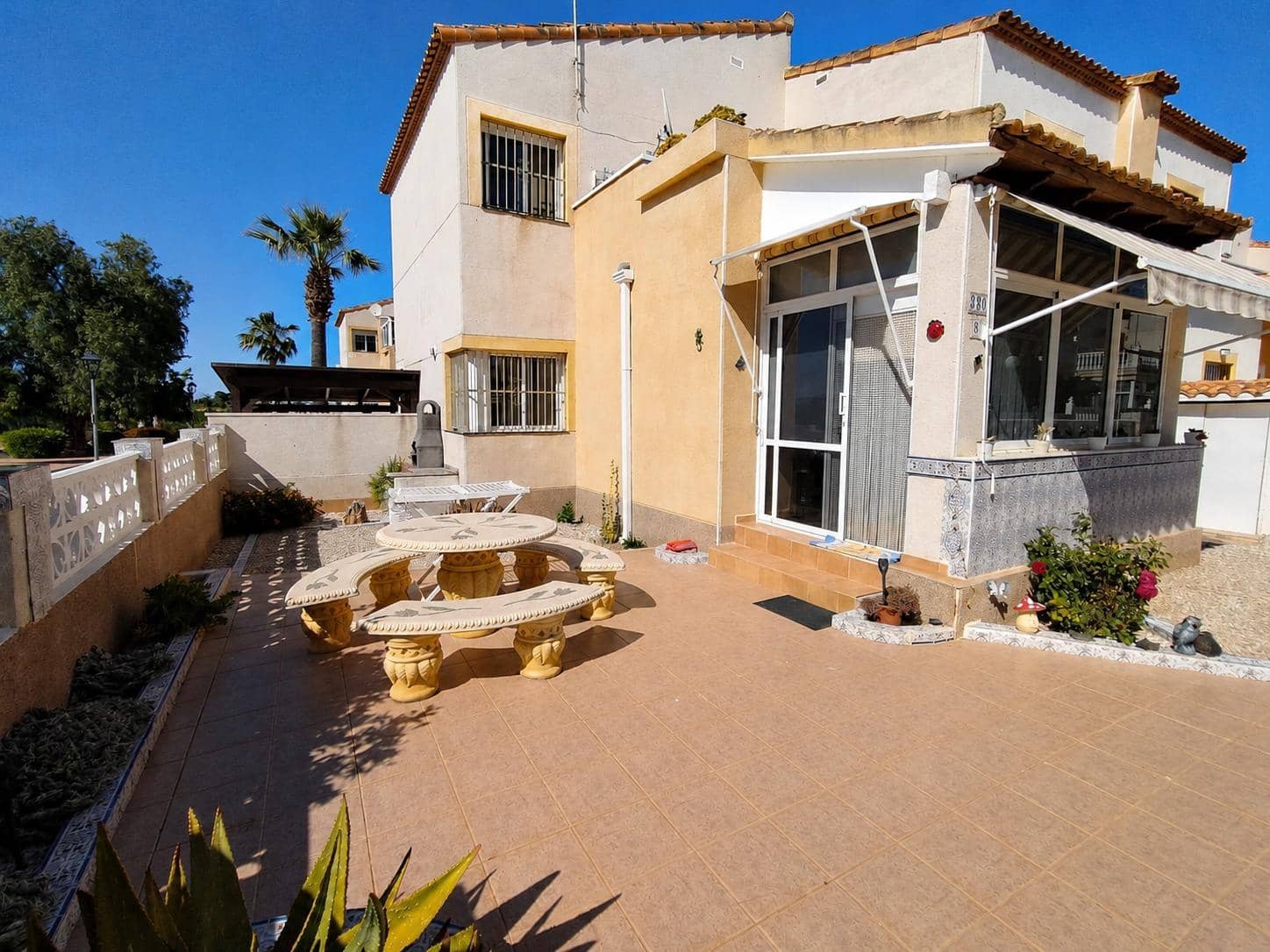 2 bedroom Villa for sale in Algorfa with pool - € 215,000 (Ref: 9868726)