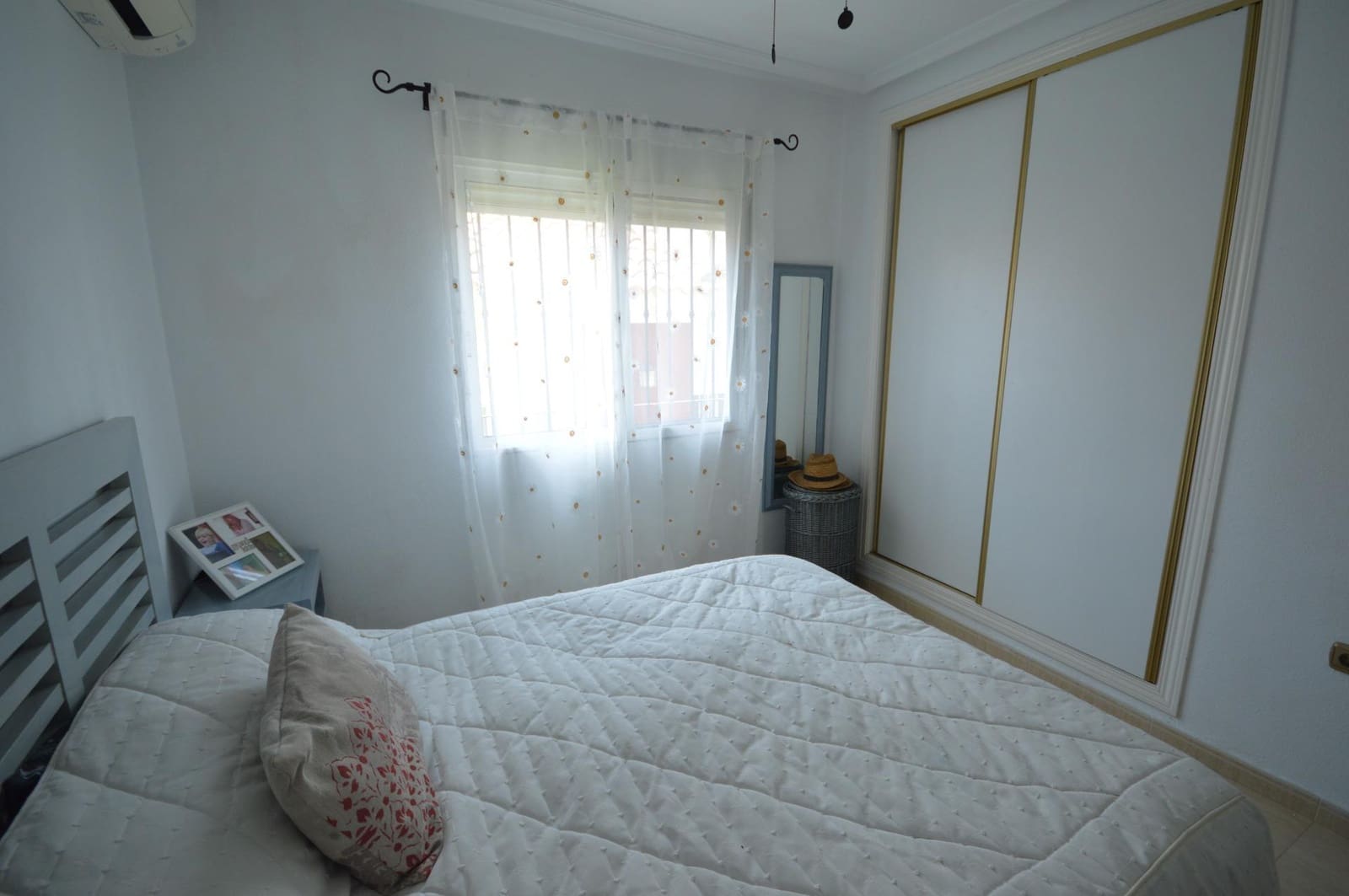 Chalet de 3 habitaciones en Los Montesinos en venta con piscina - 279.000 € (Ref: 9884954)